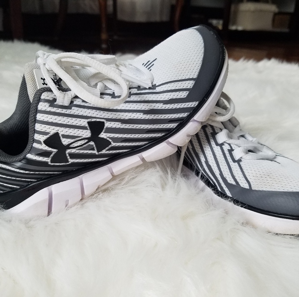 Under Armer size 12 shoes